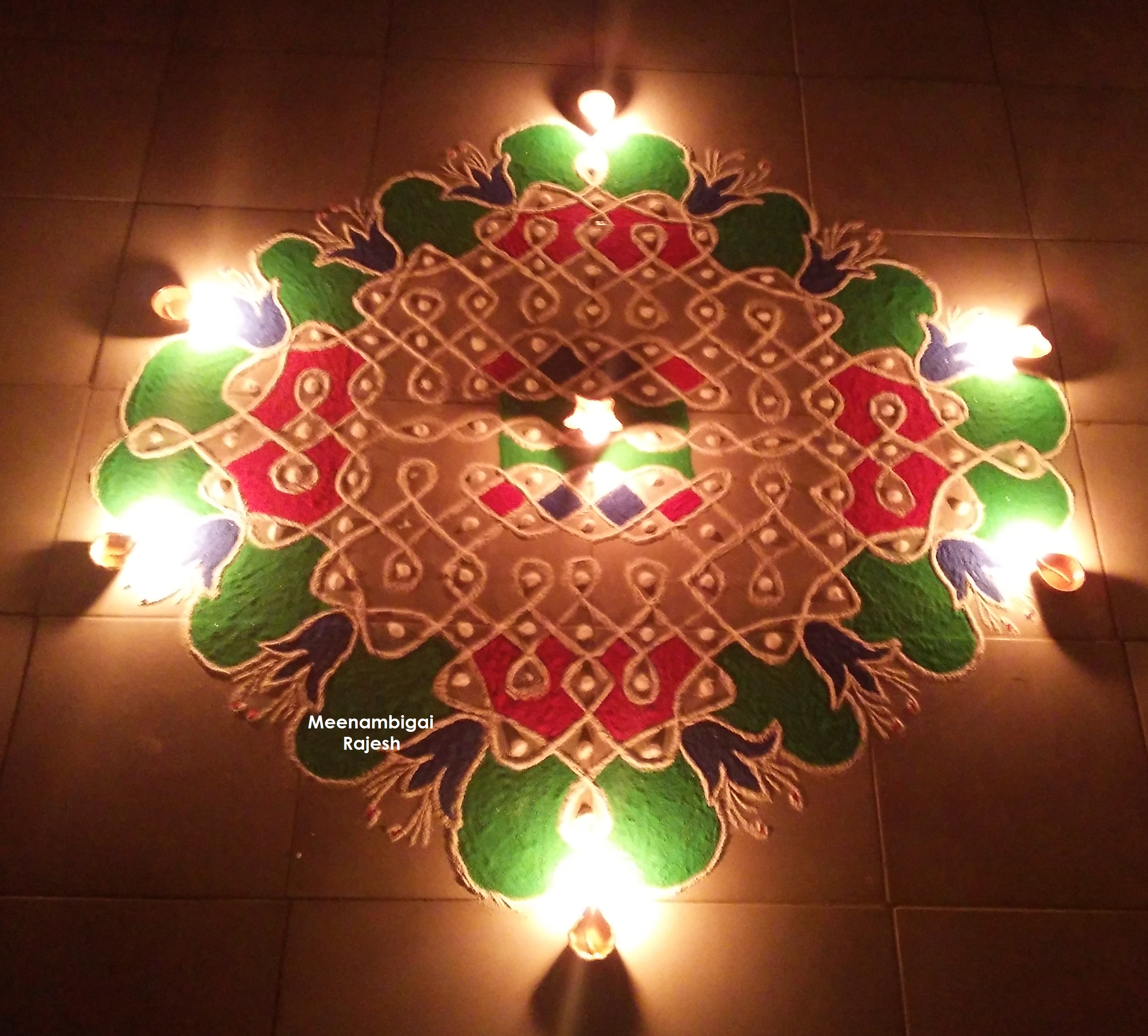 15 dots colour sikku kolam || Sikku KOlathil vannam 